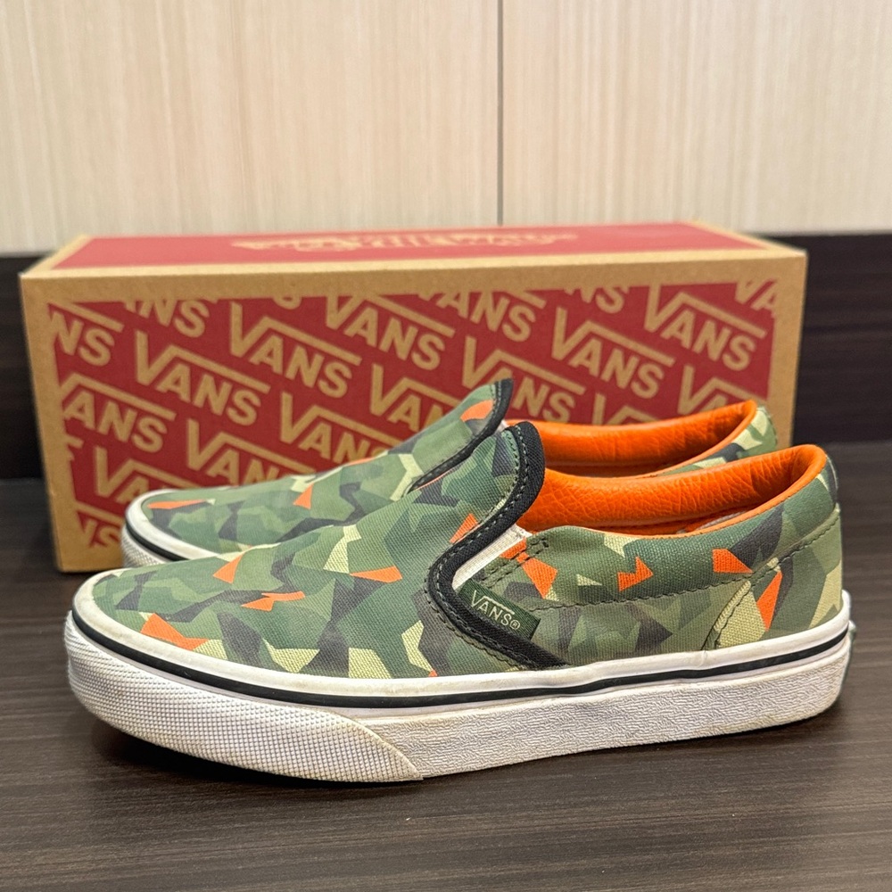 Vans Green Camo Slip-Ons with Orange Highlights - Picture 4 of 6